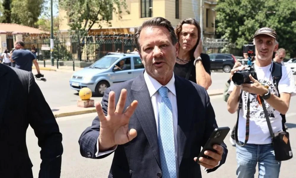 Λύτρας: Aνταλλάσσει τσιγάρα με τηλεκάρτες στη φυλακή